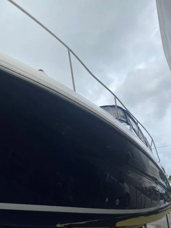 2005 Sea Ray Sundancer 320