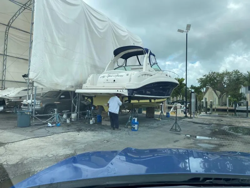 2005 Sea Ray Sundancer 320