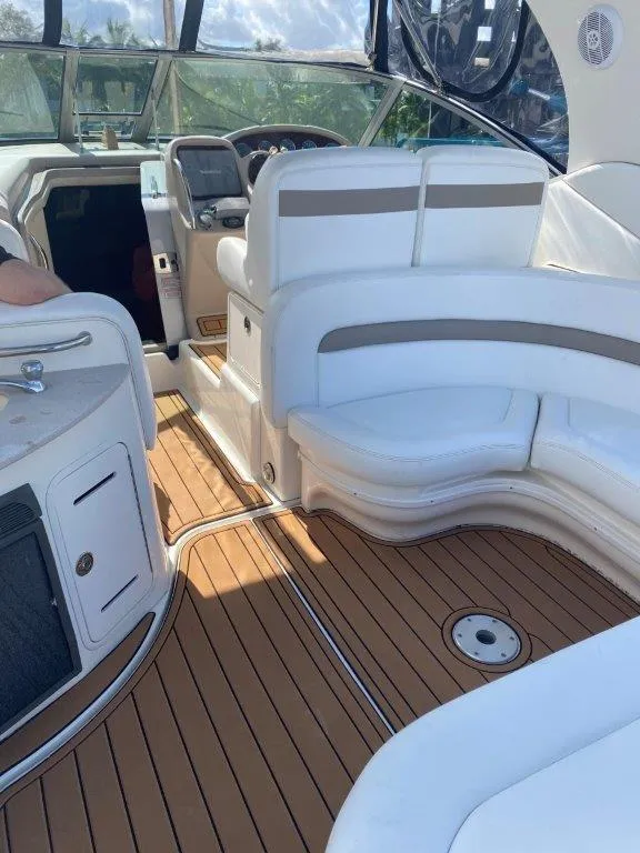 2005 Sea Ray Sundancer 320