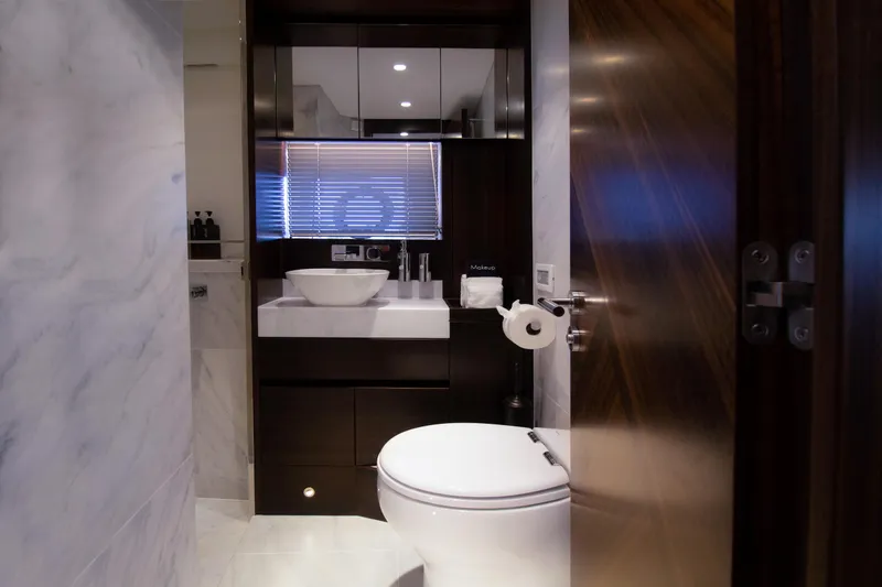 2022 Sunseeker MANHATTAN
