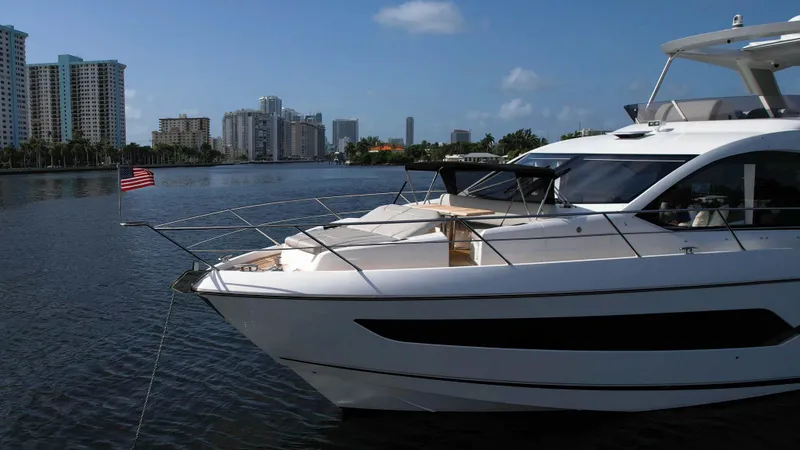 2022 Sunseeker MANHATTAN