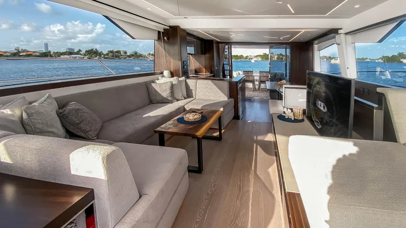 2022 Sunseeker MANHATTAN