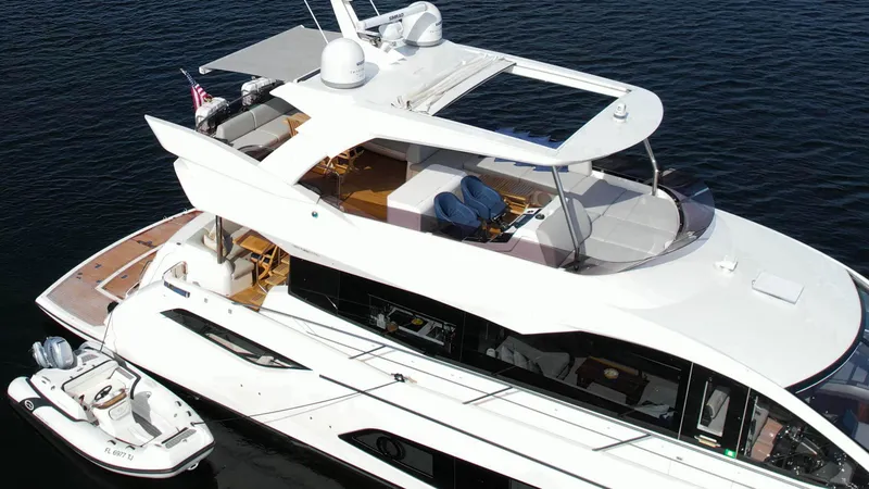 2022 Sunseeker MANHATTAN