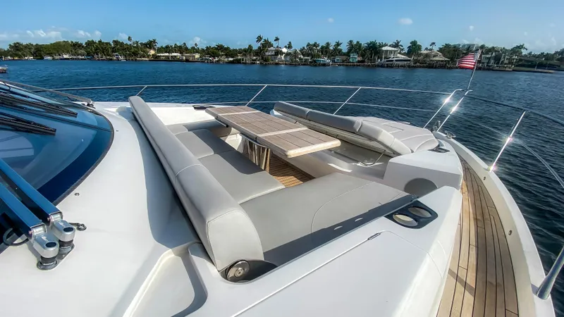 2022 Sunseeker MANHATTAN