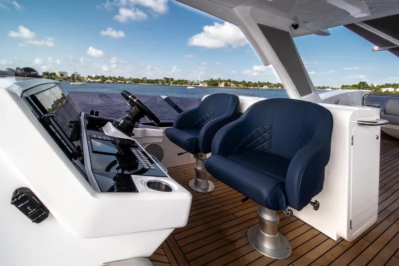 2022 Sunseeker MANHATTAN