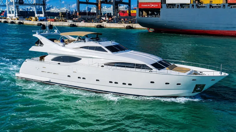 2000 Ferretti Yachts Custom Line 94