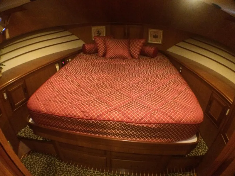 2000 Ocean Alexander 63' Pilothouse