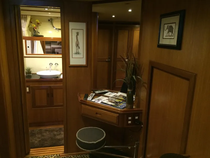 2000 Ocean Alexander 63' Pilothouse