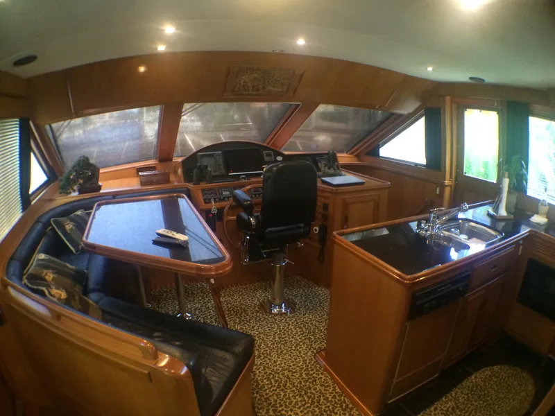 2000 Ocean Alexander 63' Pilothouse