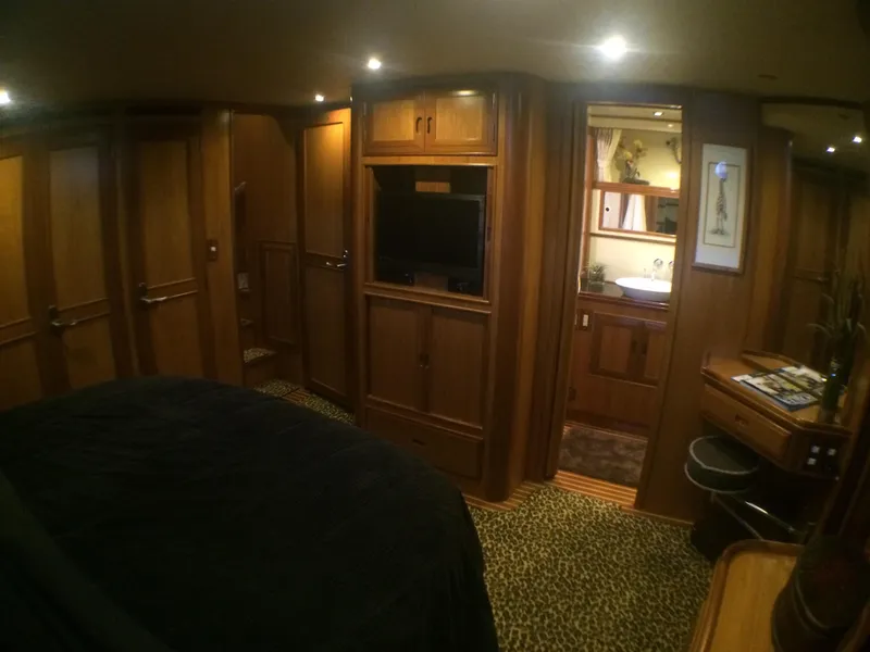 2000 Ocean Alexander 63' Pilothouse