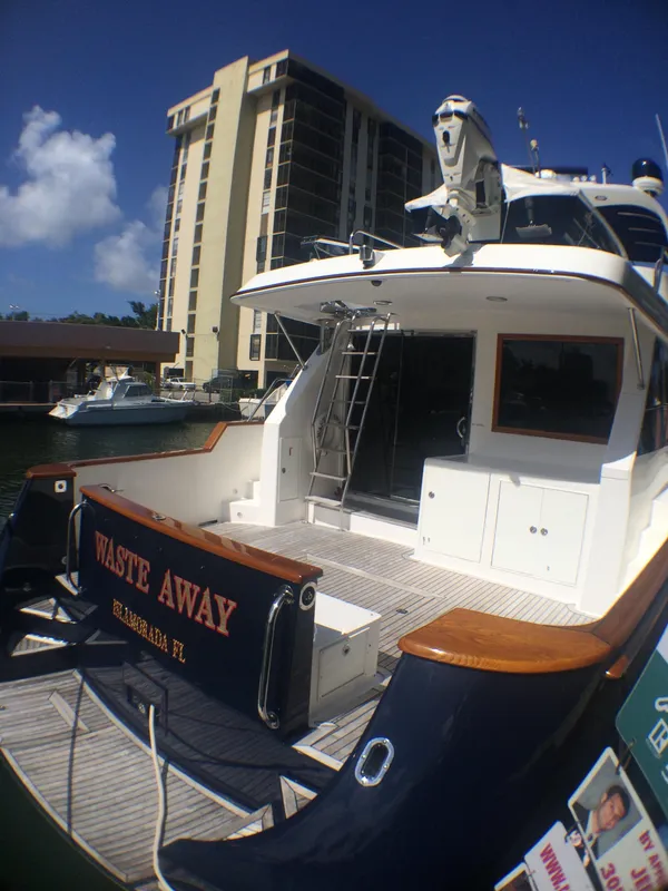 2000 Ocean Alexander 63' Pilothouse