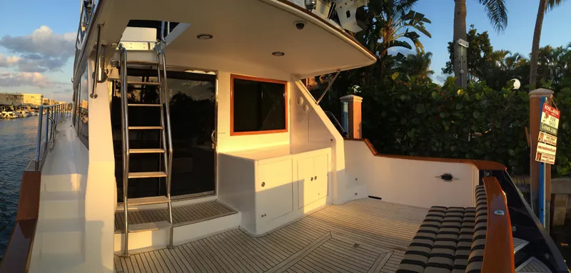 2000 Ocean Alexander 63' Pilothouse