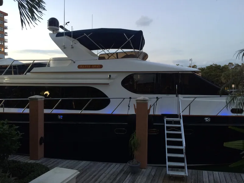 2000 Ocean Alexander 63' Pilothouse