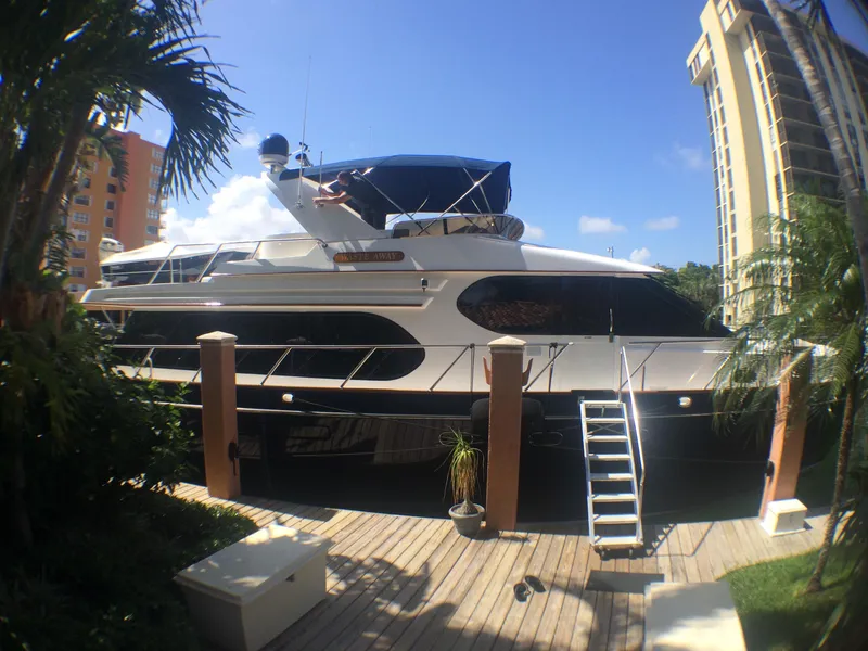 2000 Ocean Alexander 63' Pilothouse