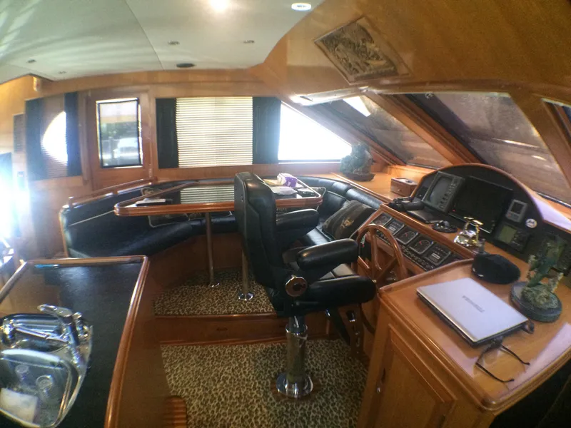 2000 Ocean Alexander 63' Pilothouse