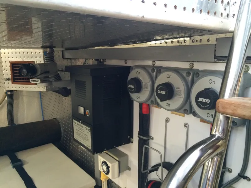 2000 Ocean Alexander 63' Pilothouse
