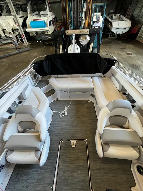 2019 Four Winns HD220
