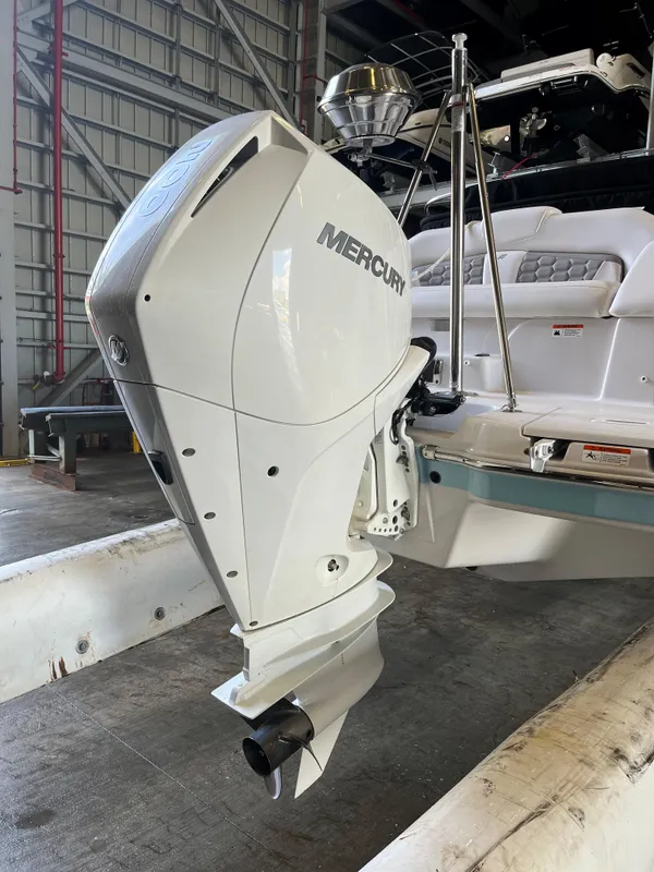 2019 Four Winns HD220