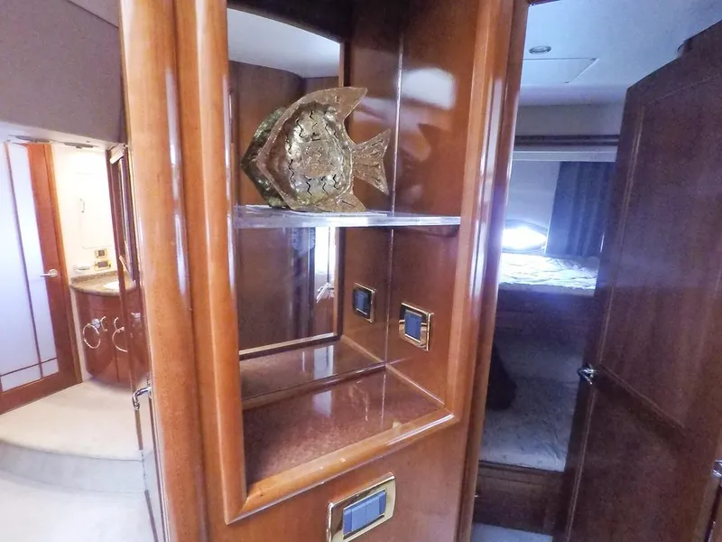 2003 Carver Voyager