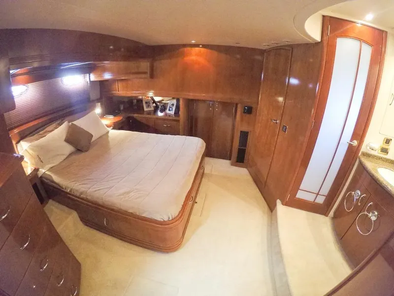 2003 Carver Voyager