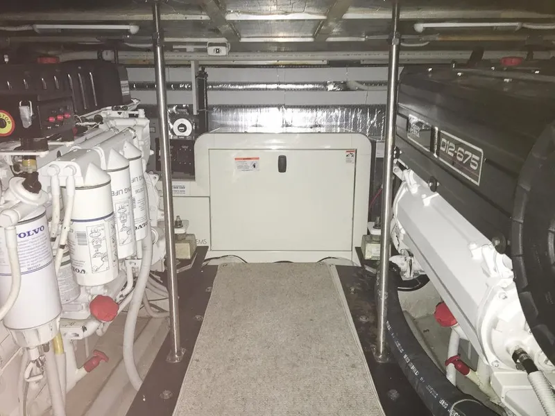 2003 Carver Voyager
