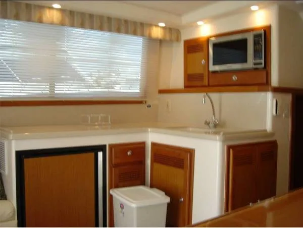 2003 Cabo Flybridge Convertible