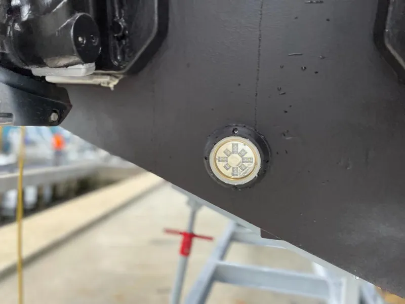 2016 Boston Whaler 420 Outrage