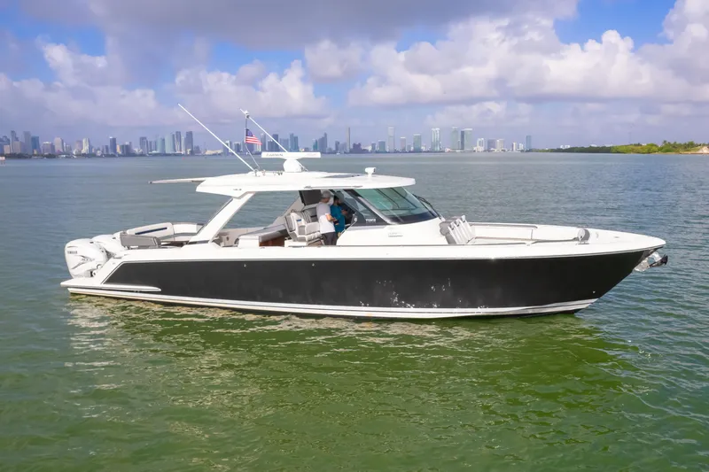2021 Tiara Sport LS