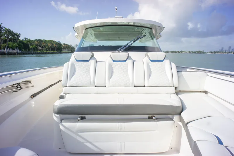 2021 Tiara Sport LS