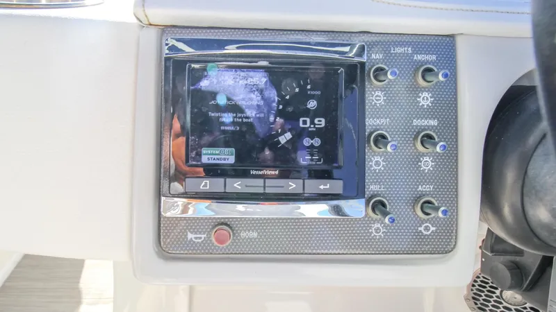 2017 Sea Ray SDX 290 Outboard