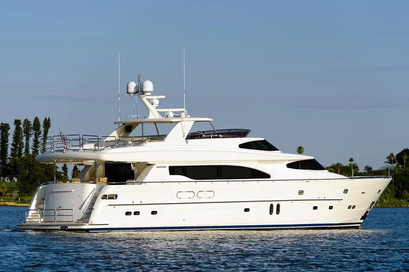 2007 Horizon Raised Pilothouse