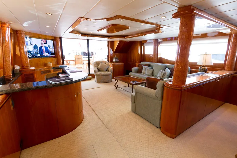 2007 Horizon Raised Pilothouse