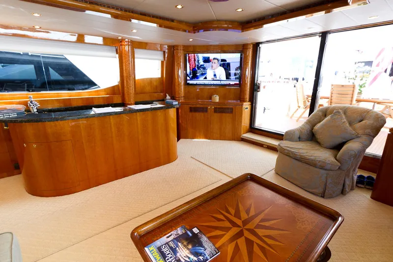2007 Horizon Raised Pilothouse