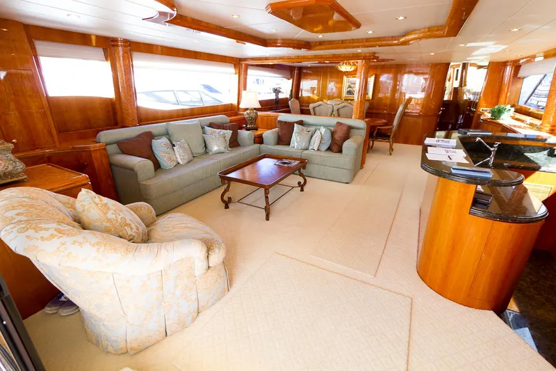 2007 Horizon Raised Pilothouse