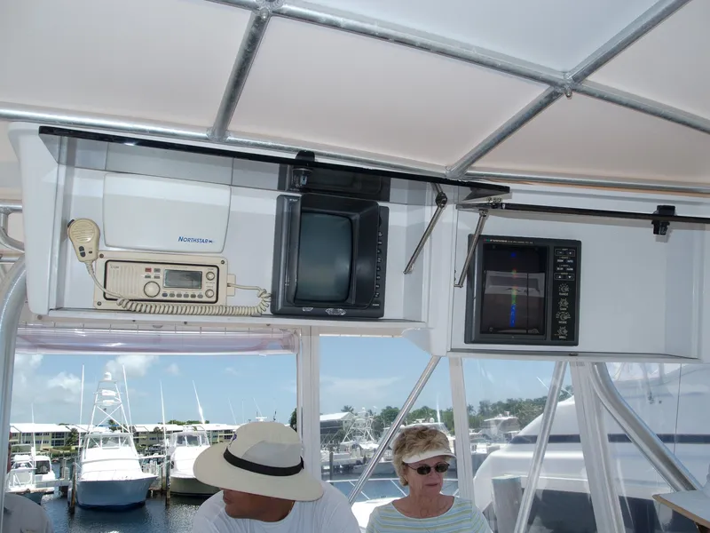 1998 Luhrs Convertible 485 HP