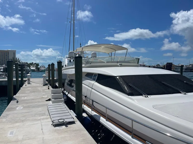 2003 Ferretti Yachts 810 RPH