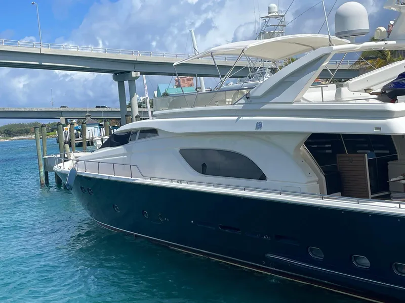 2003 Ferretti Yachts 810 RPH