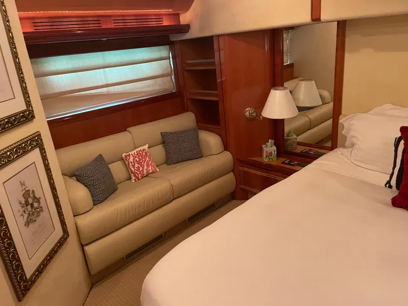 2003 Ferretti Yachts 810 RPH