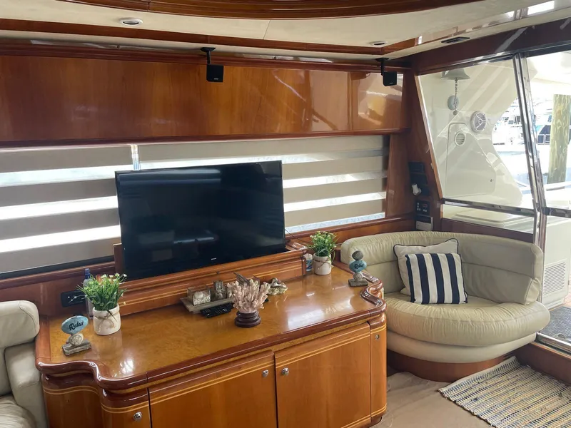 2003 Ferretti Yachts 810 RPH