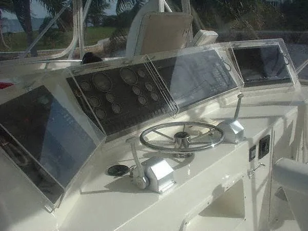 2000 Bertram 54