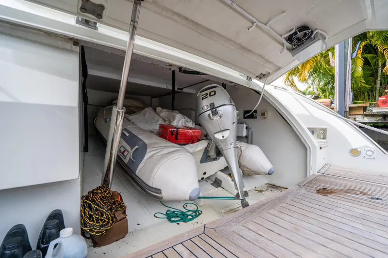 2005 Azimut Sport