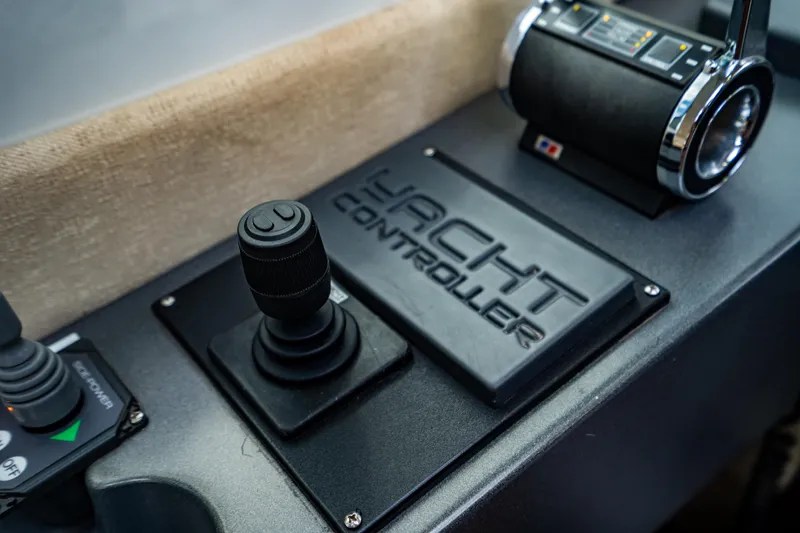 2005 Azimut Sport