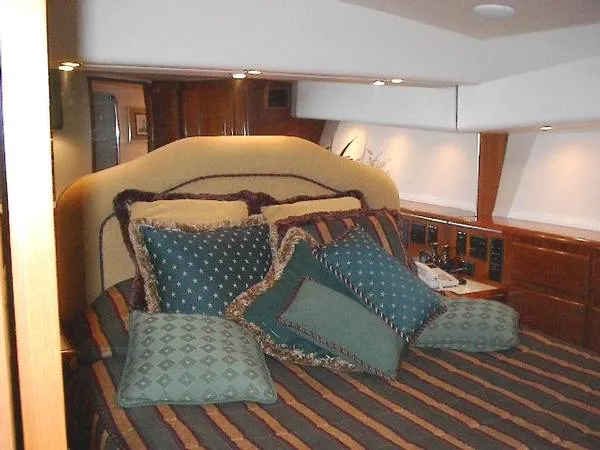 1996 Viking Enclosed Flybridge