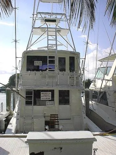 1996 Viking Enclosed Flybridge