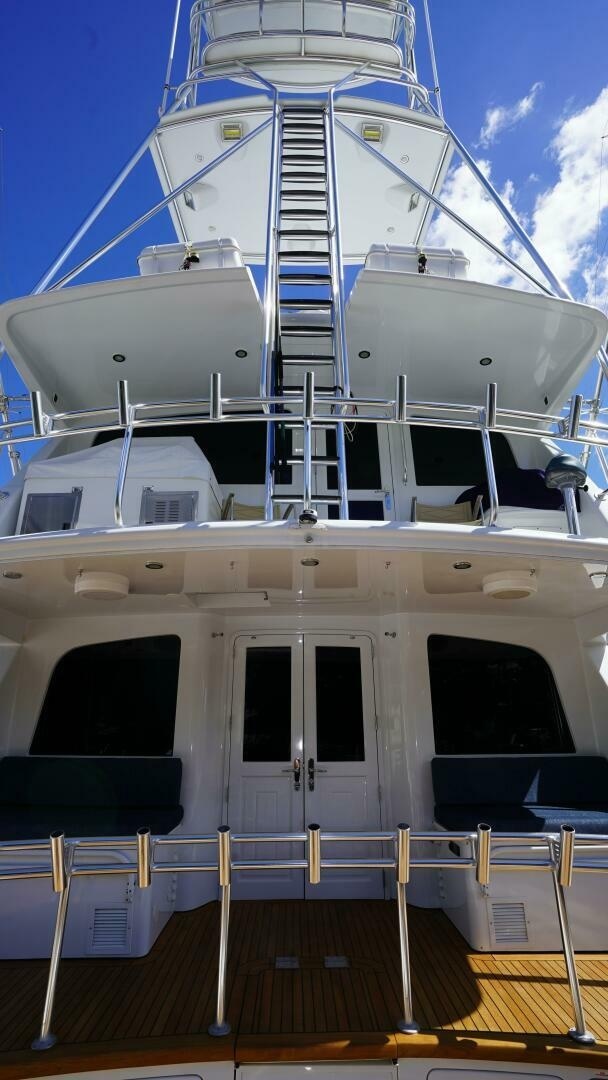 2005 Sea Force IX Enclosed Flybridge