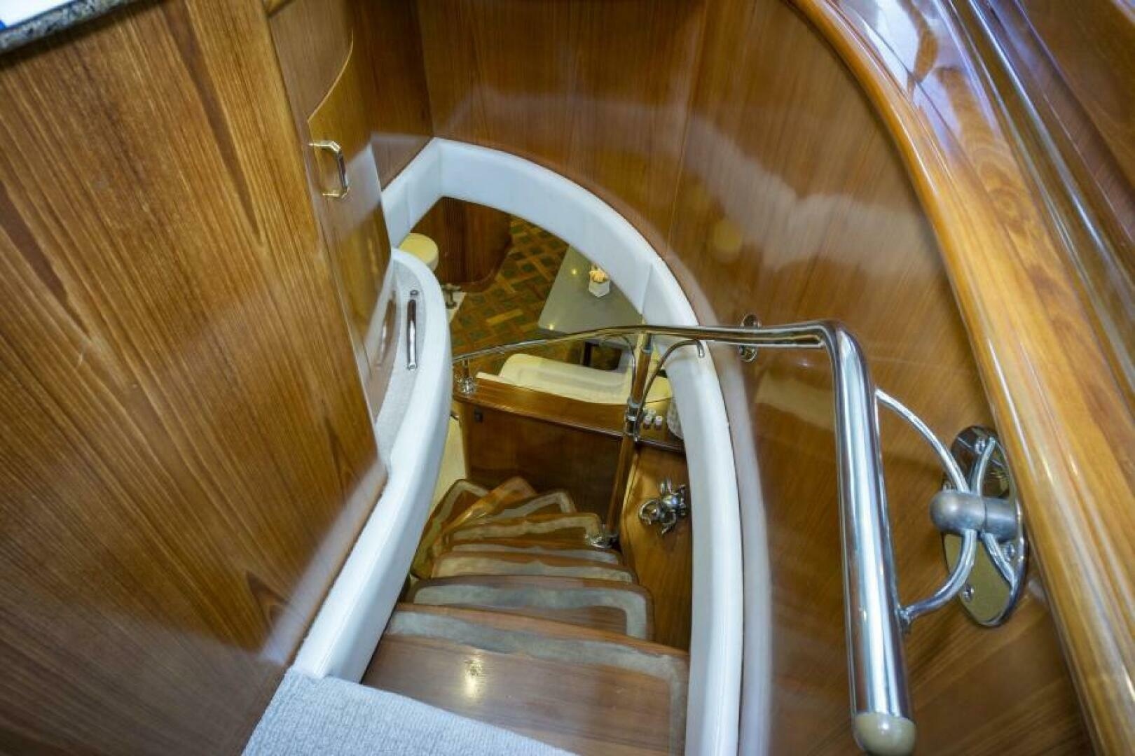 2005 Sea Force IX Enclosed Flybridge