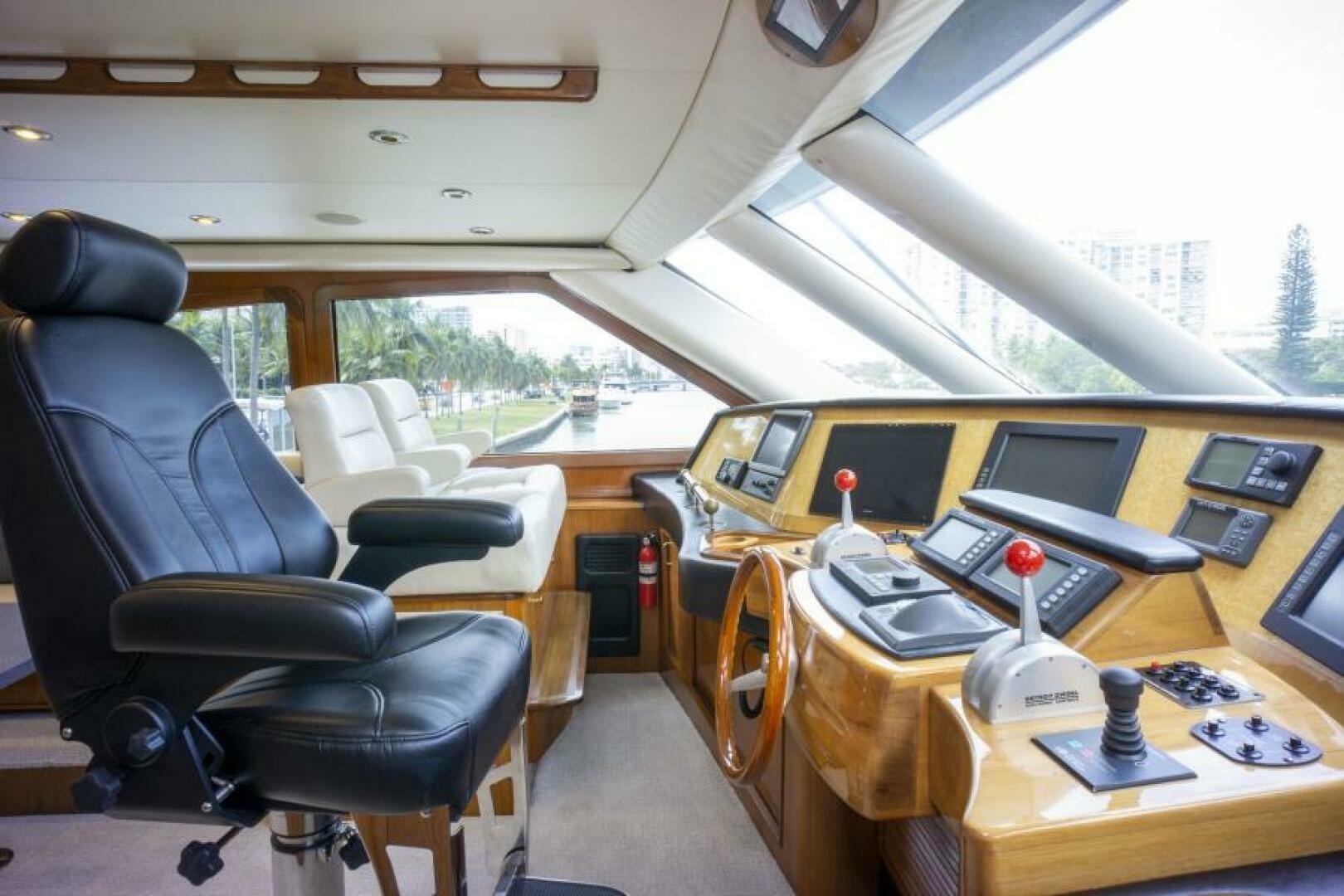 2005 Sea Force IX Enclosed Flybridge
