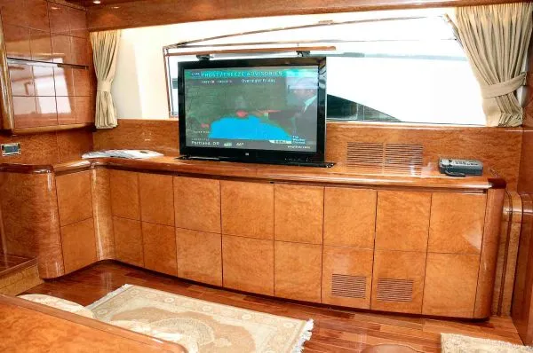 1997 Maiora Flybridge Motoryacht