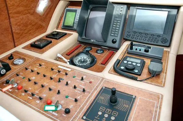 1997 Maiora Flybridge Motoryacht