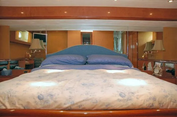 1997 Maiora Flybridge Motoryacht